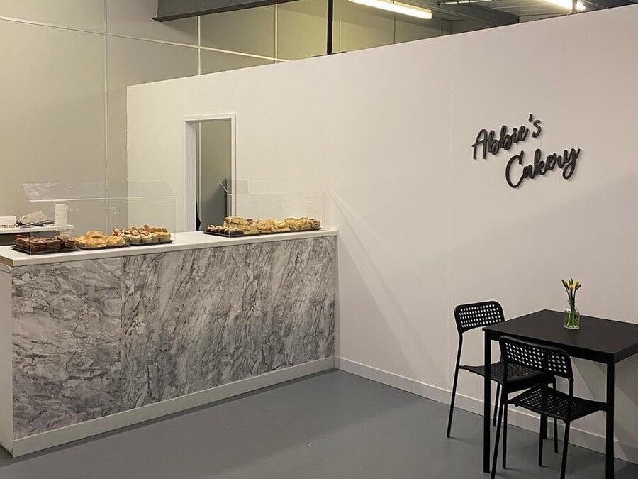 Abbie's Cakery in Porth